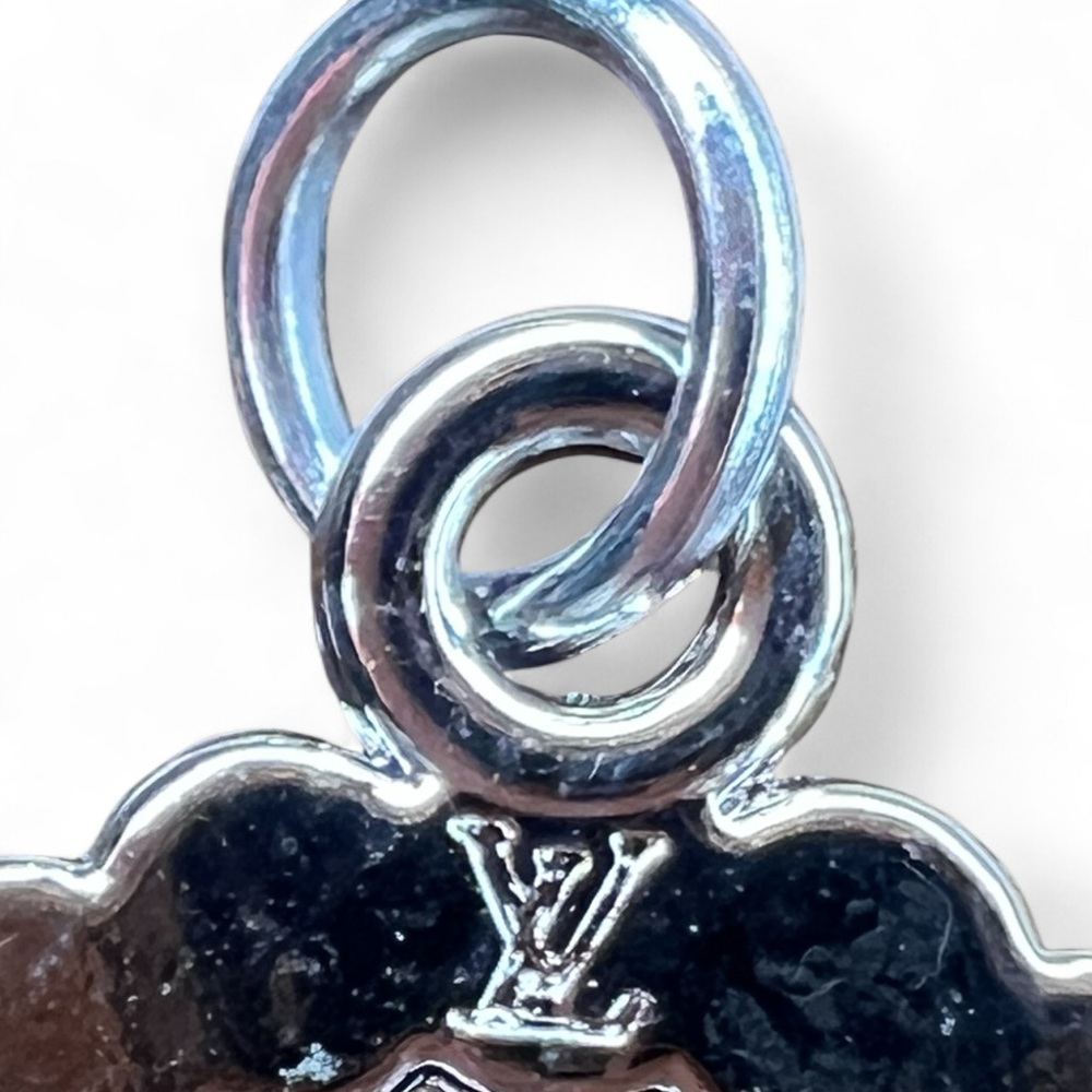 Louis Vuitton Authentic Silver Crystal Necklace Pendant for Necklace - Picture 9 of 15
